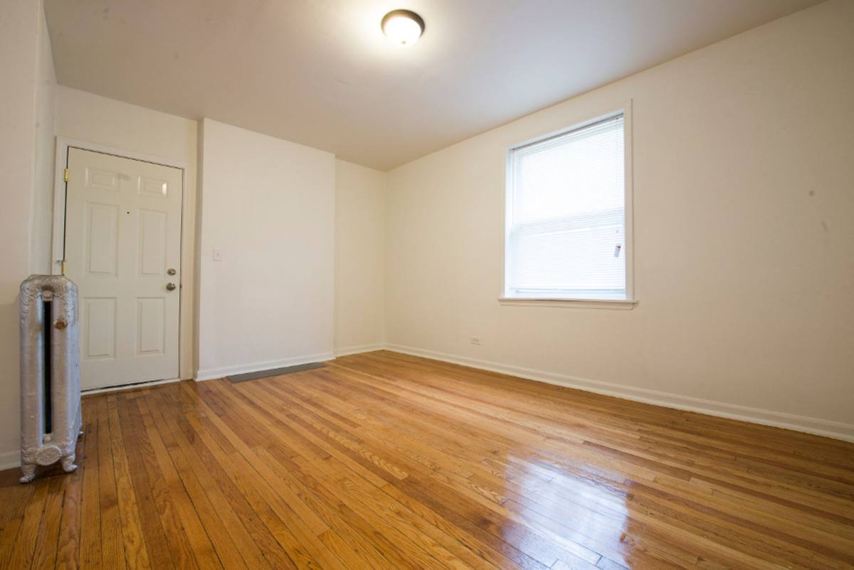Apartment for rent at 5504-12 S Wabash Ave, Chicago, IL 60637