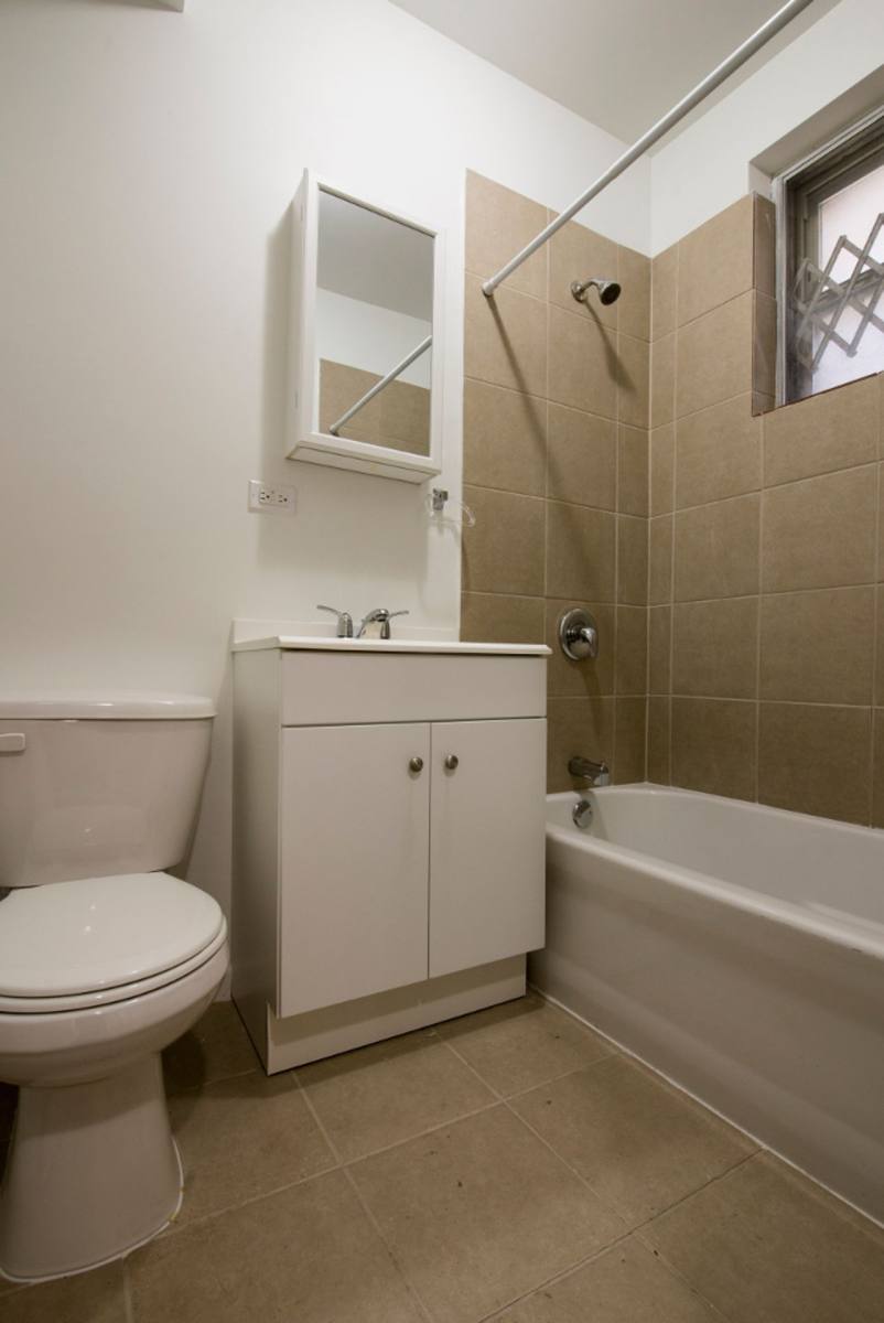 Apartment for rent at 5504-12 S Wabash Ave, Chicago, IL 60637
