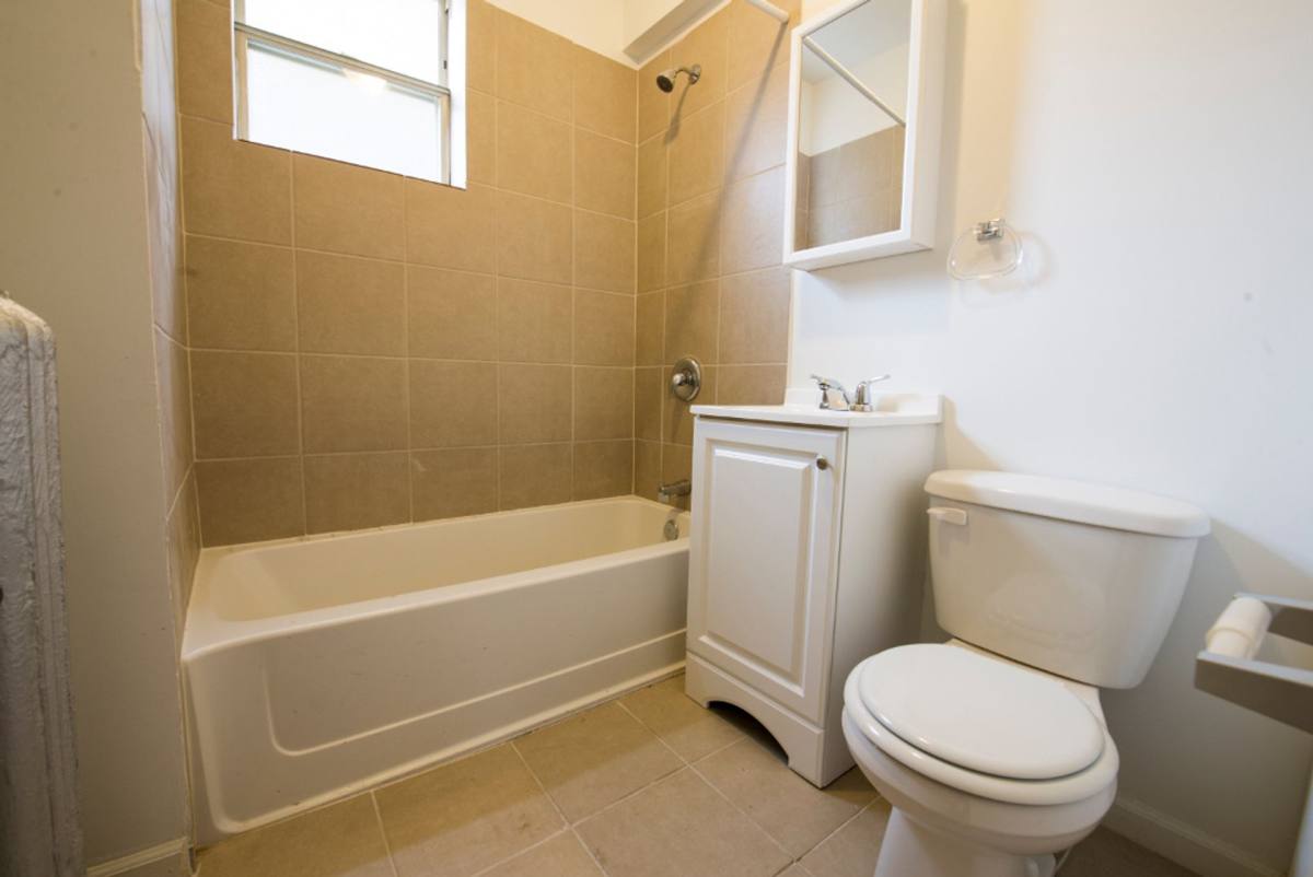 Apartment for rent at 5504-12 S Wabash Ave, Chicago, IL 60637