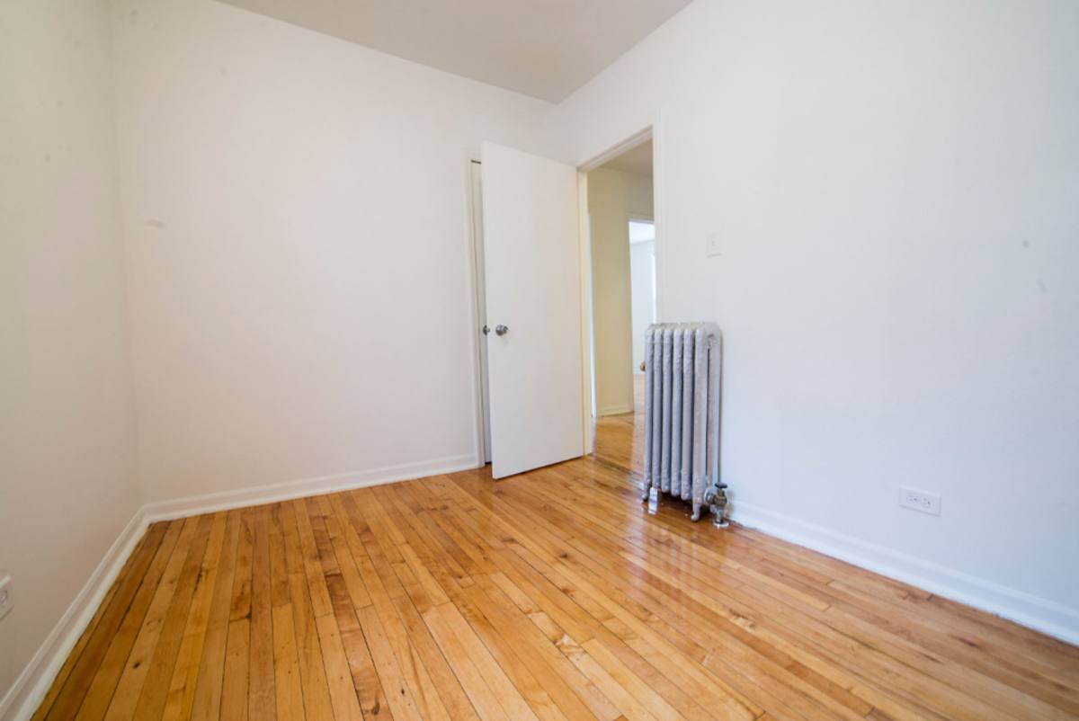 Apartment for rent at 5504-12 S Wabash Ave, Chicago, IL 60637