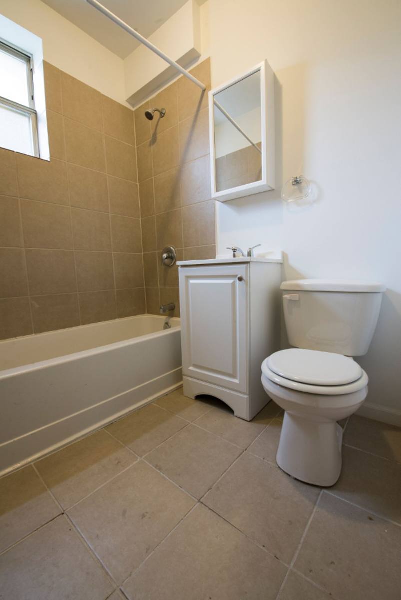 Apartment for rent at 5504-12 S Wabash Ave, Chicago, IL 60637