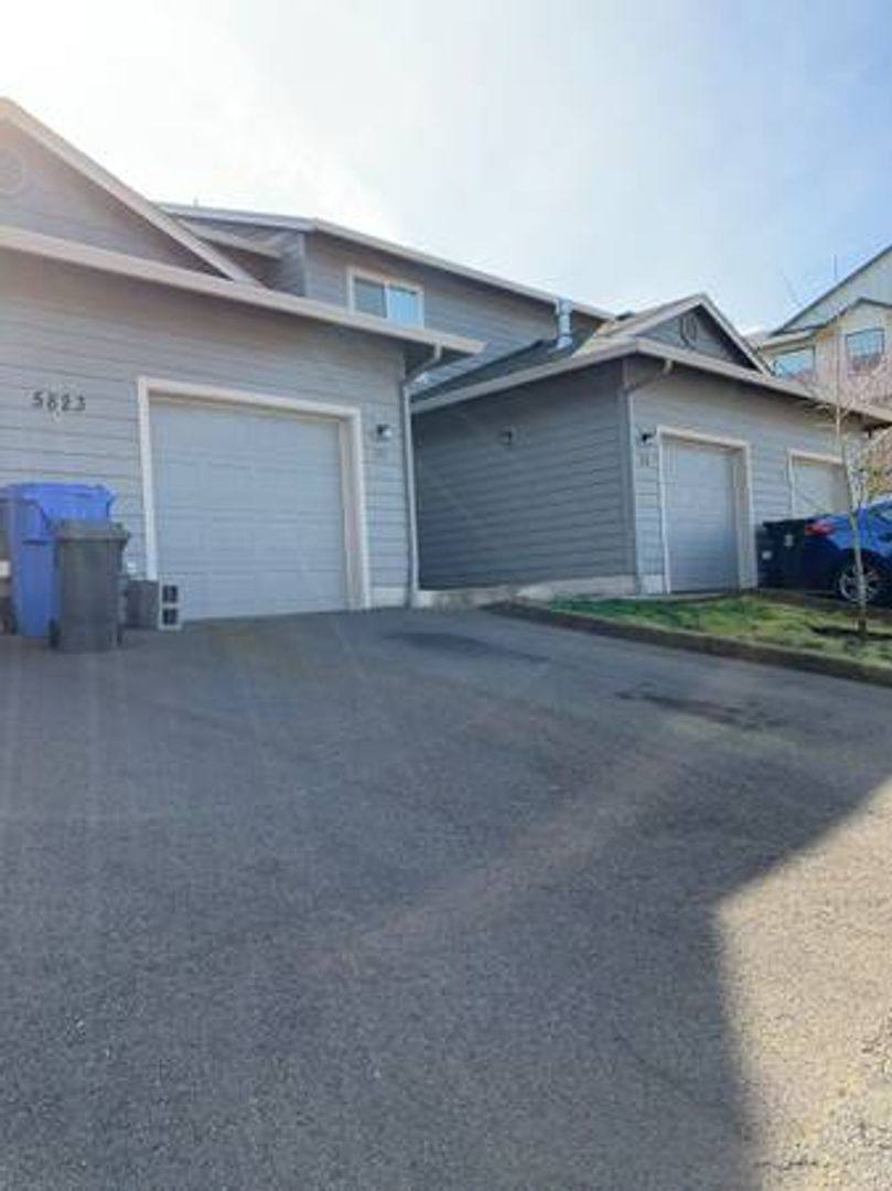 Townhouse for rent at 5823 Reed Lane SE #112, Salem, OR 97306
