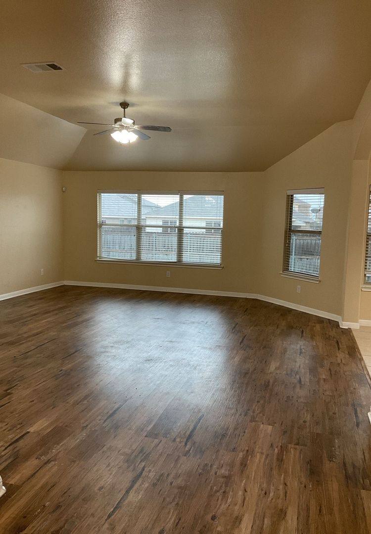 House for rent at 300 W Libra Dr, Killeen, TX 76542