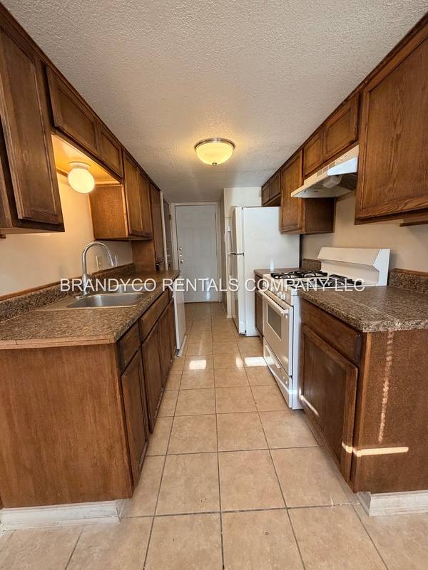 Townhouse for rent at 1108 Royal Crest Dr, Killeen, TX 76549