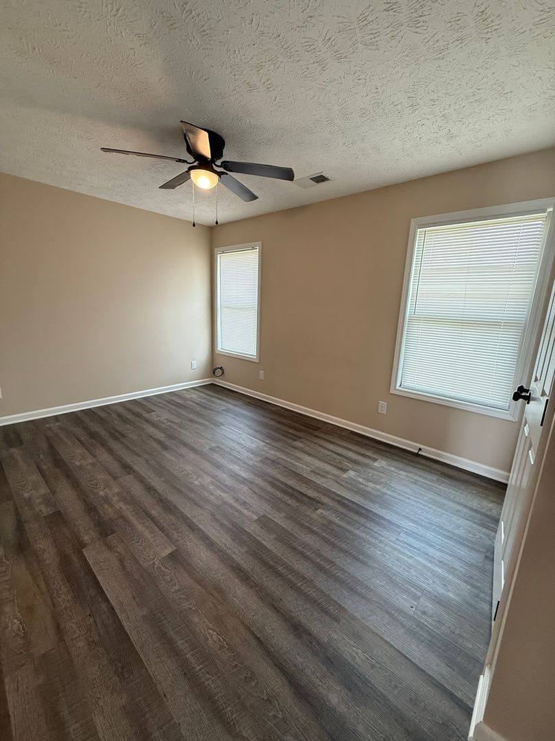Apartment for rent at 100 Crestview Dr, Greenfield, TN 38230