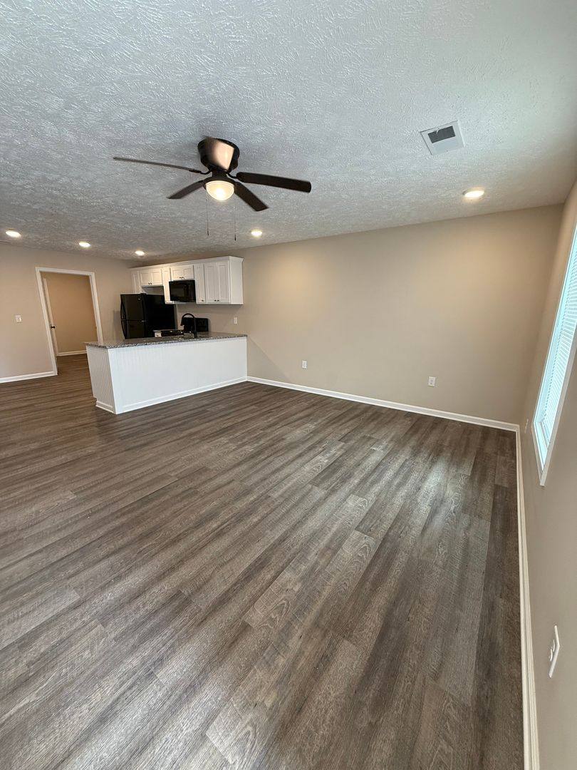 Apartment for rent at 100 Crestview Dr, Greenfield, TN 38230