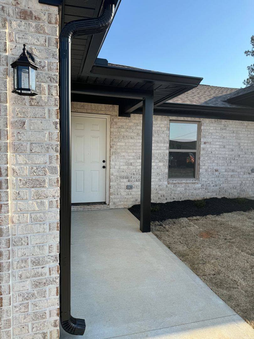 Apartment for rent at 100 Crestview Dr, Greenfield, TN 38230