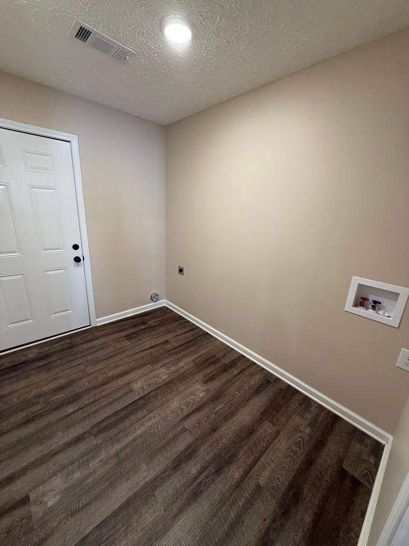 Apartment for rent at 100 Crestview Dr, Greenfield, TN 38230
