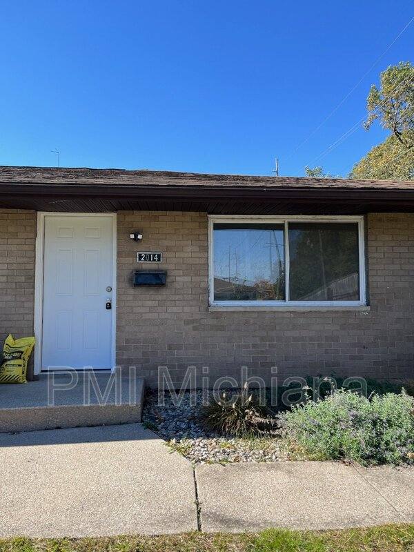 Apartment for rent at 2014 Lathrop St, South Bend, IN 46628