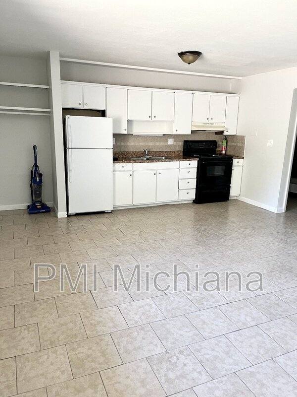 Apartment for rent at 2014 Lathrop St, South Bend, IN 46628
