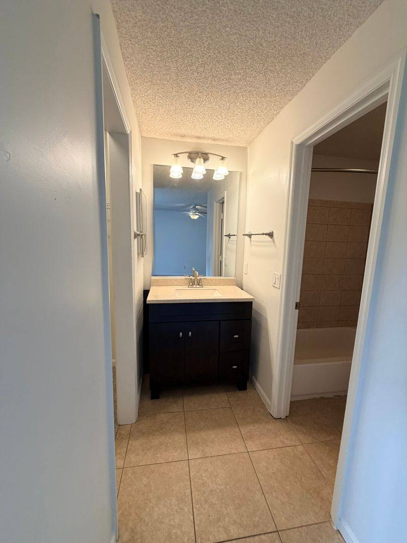 Condo for rent at 902 Wood Hill Dr, Jacksonville, FL 32256