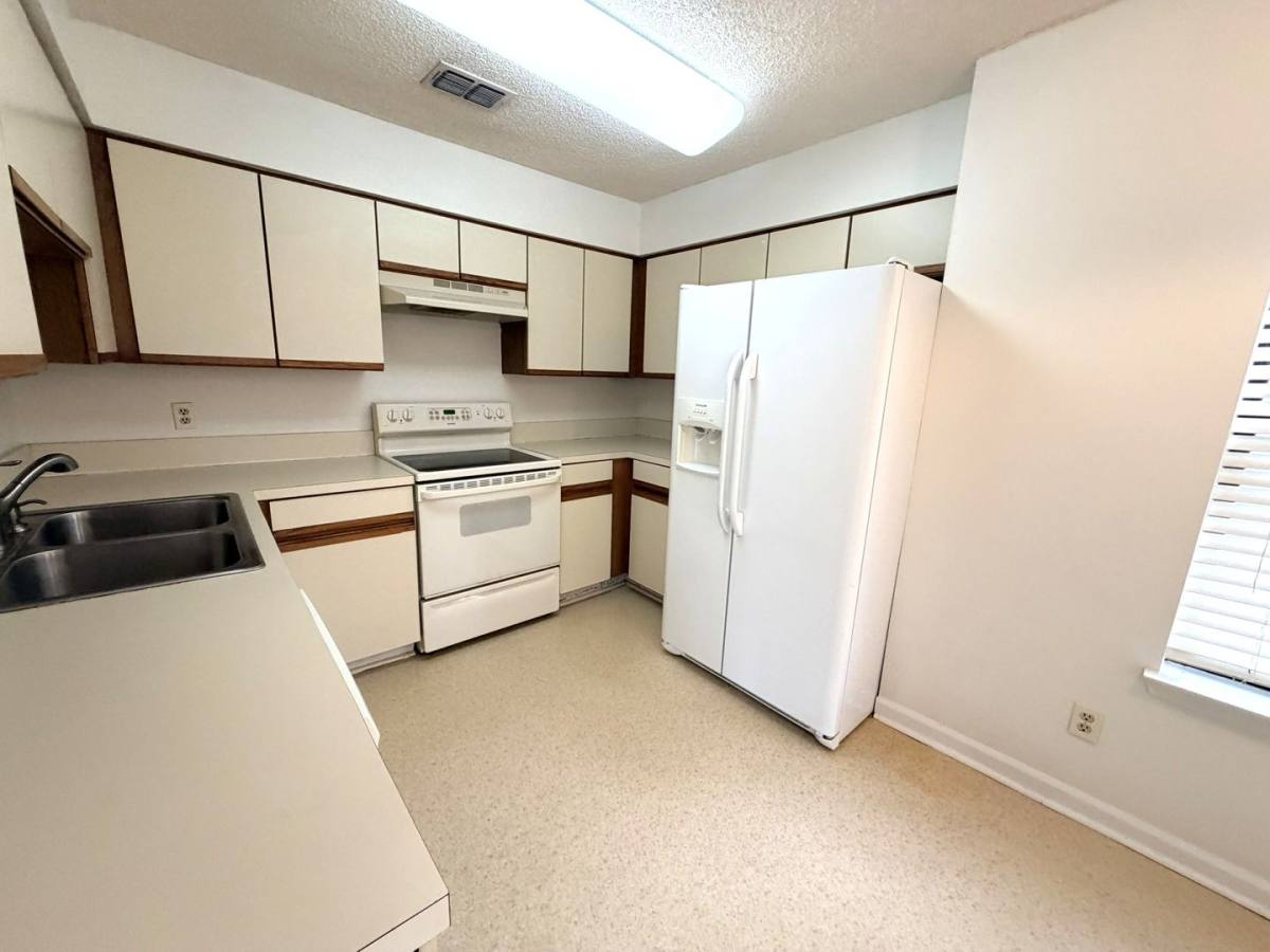Condo for rent at 902 Wood Hill Dr, Jacksonville, FL 32256
