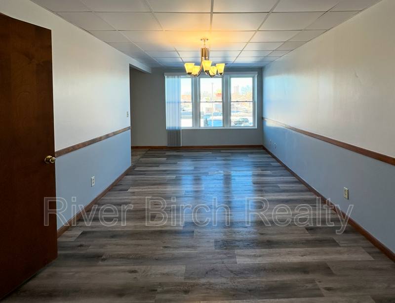 Apartment for rent at 525 E Pine St #4, Springfield, IL 62703