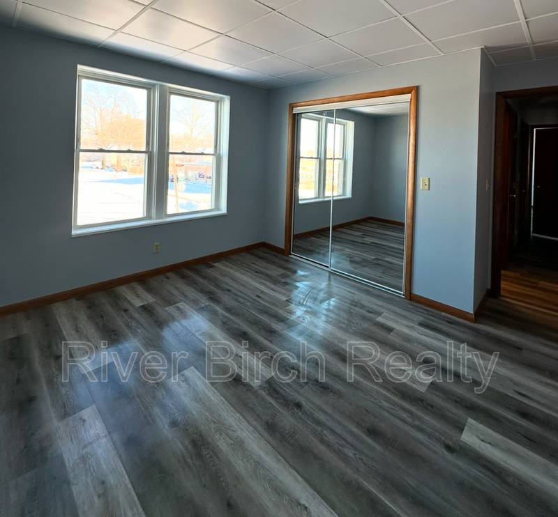 Apartment for rent at 525 E Pine St #6, Springfield, IL 62703
