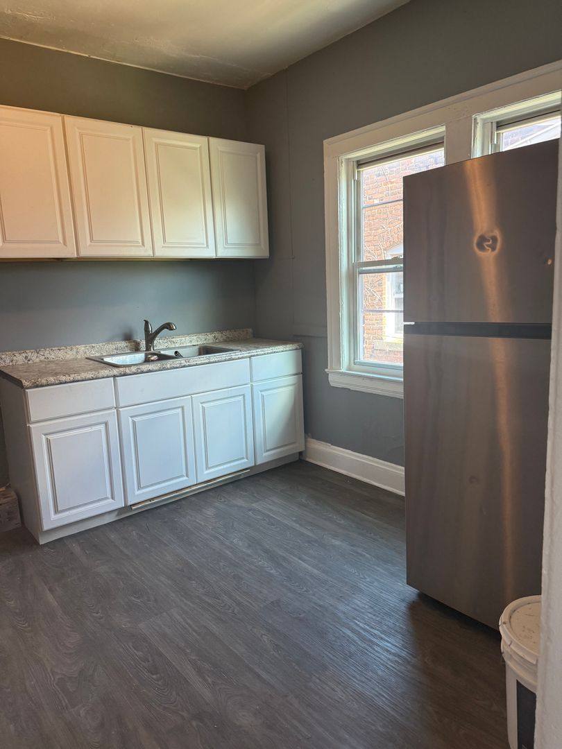 Apartment for rent at 12506 Union Ave, Cleveland, OH 44105