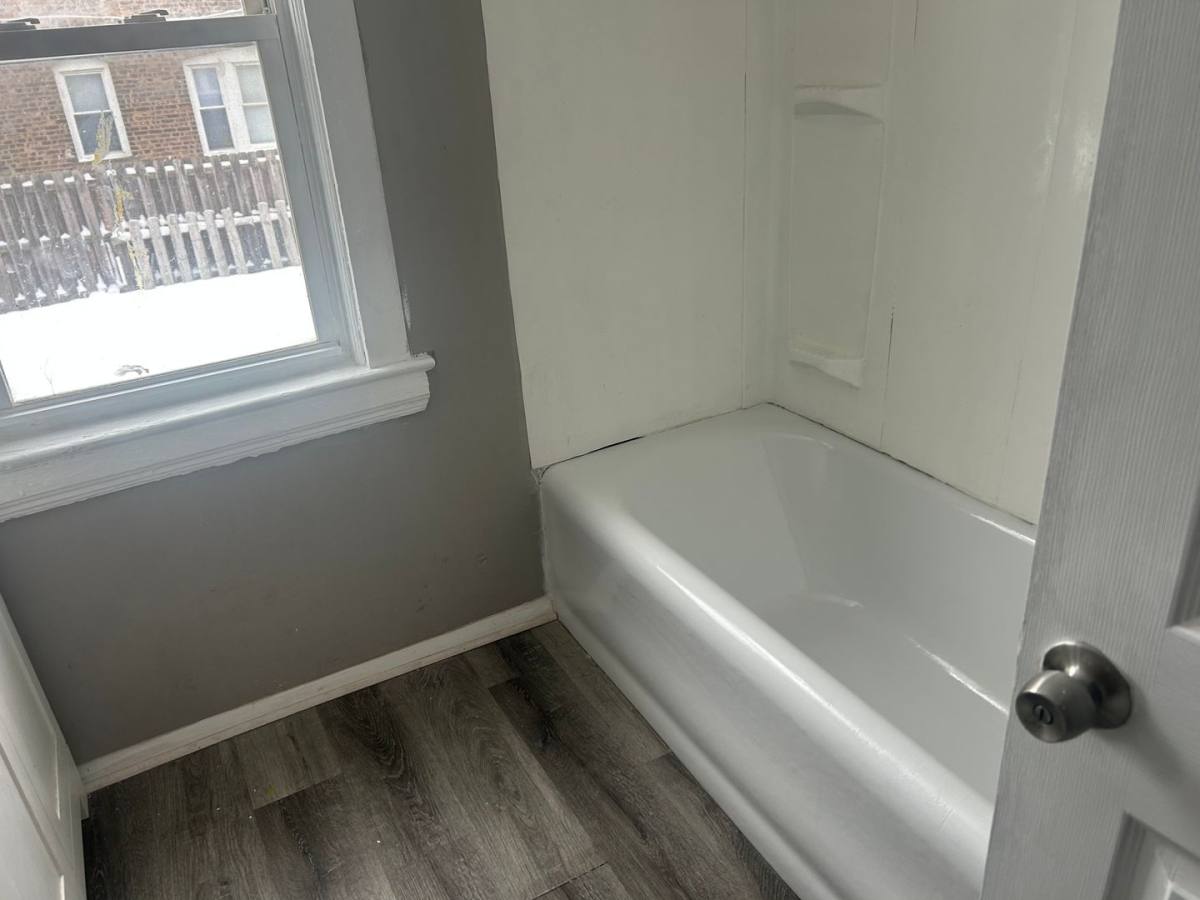 Apartment for rent at 12506 Union Ave, Cleveland, OH 44105