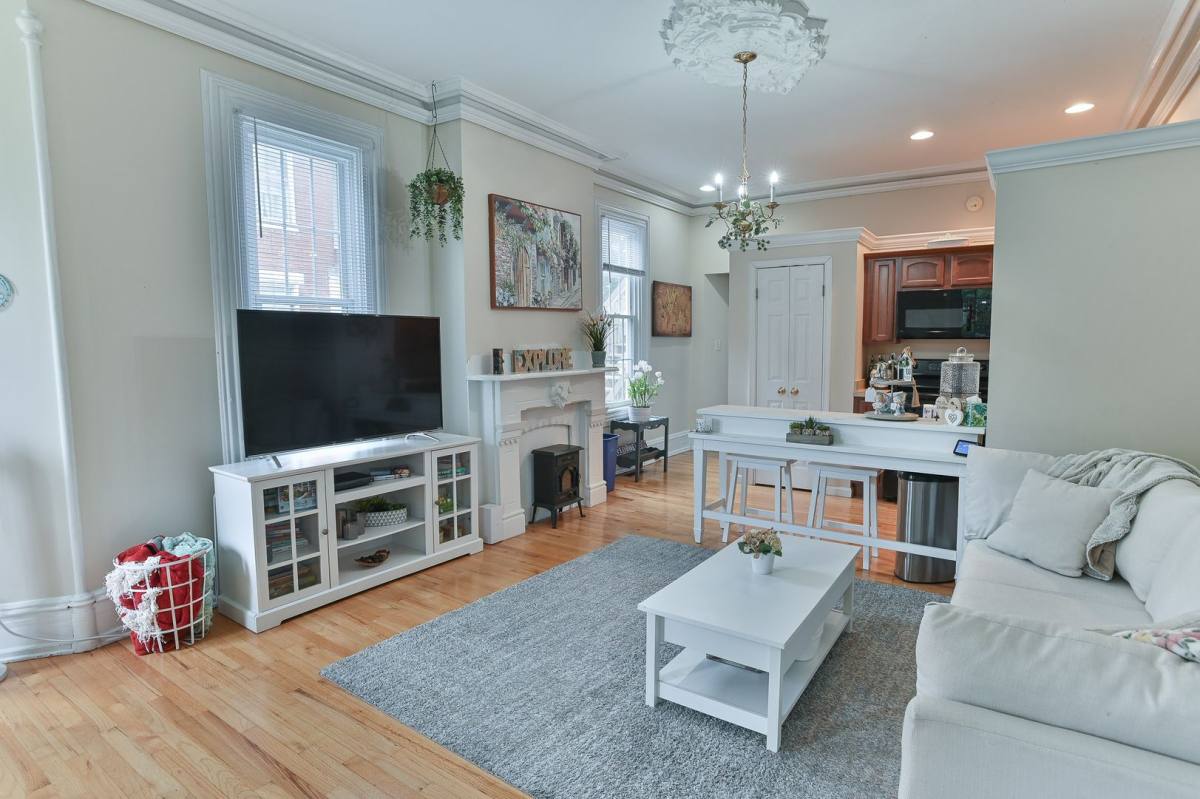Apartment for rent at 506 W Main St, Mechanicsburg, PA 17055