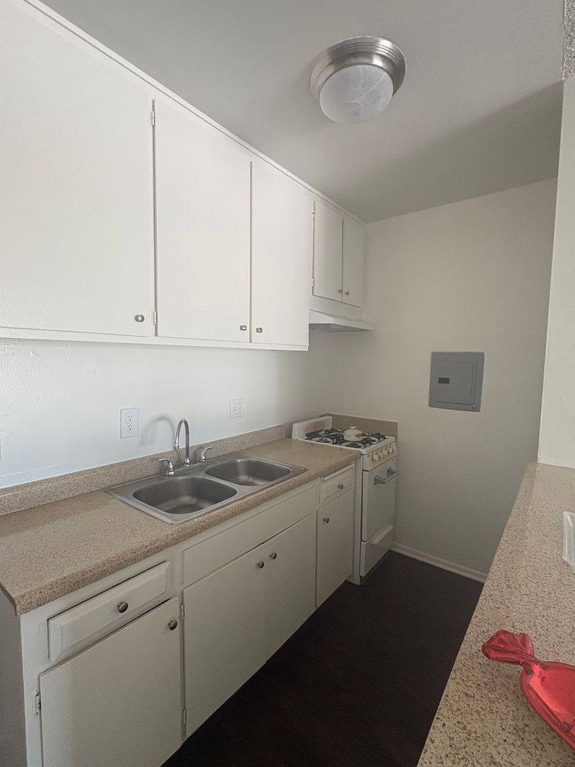 Apartment for rent at 15537 Nordhoff St, North Hills, CA 91343