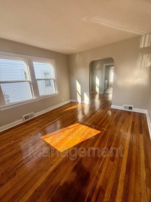 House for rent at 328 Cecil Ave, Louisville, KY 40212