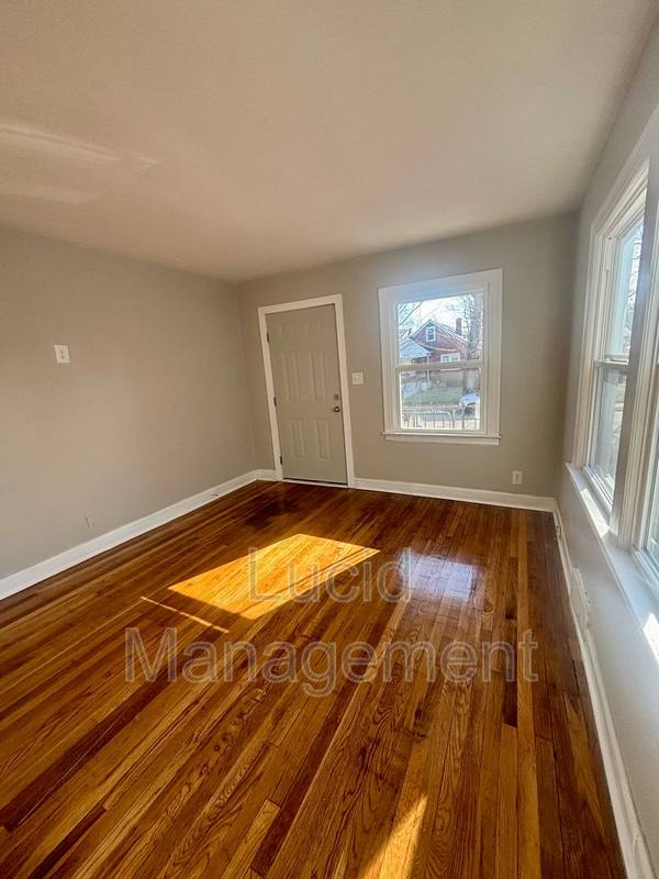 House for rent at 328 Cecil Ave, Louisville, KY 40212