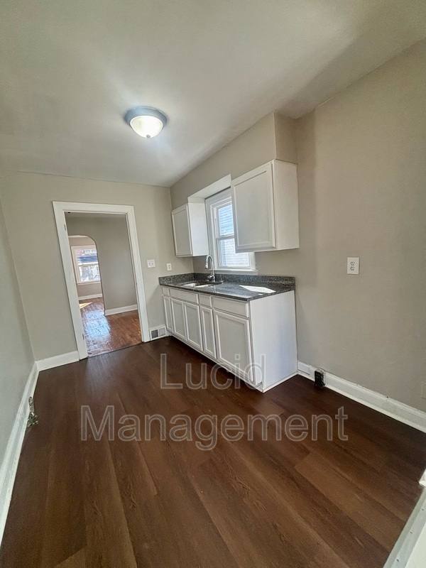 House for rent at 328 Cecil Ave, Louisville, KY 40212