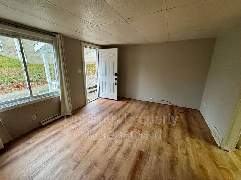Apartment for rent at 474 Spang Ave, Leechburg, PA 15656