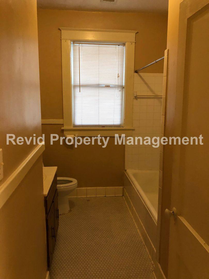 Apartment for rent at 1536 Tutwiler Ave, Memphis, TN 38107