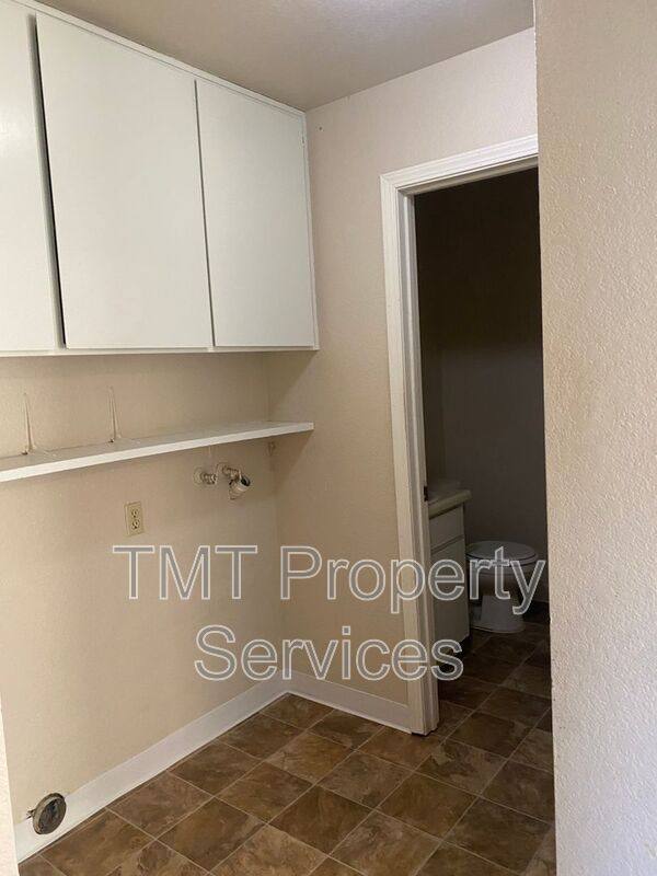 Apartment for rent at 228 McFarland St #6, Galt, CA 95632