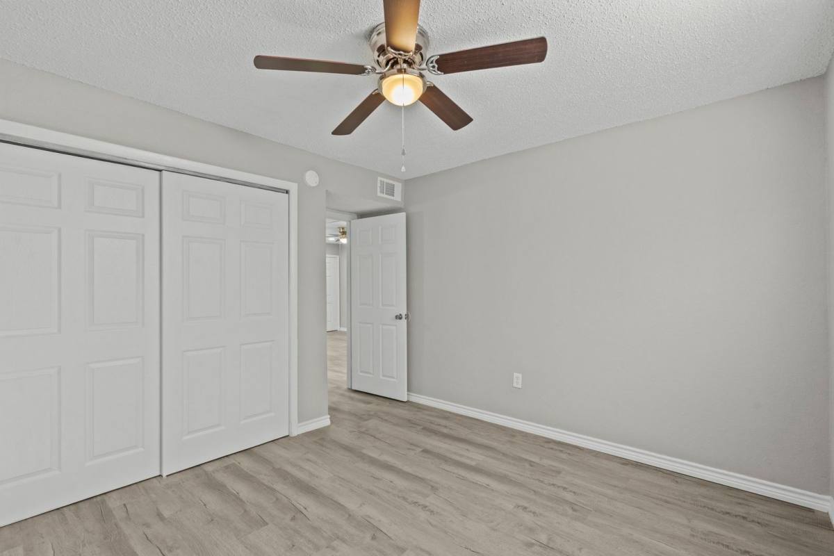 Apartment for rent at 911 Ave K, Galveston, TX 77550