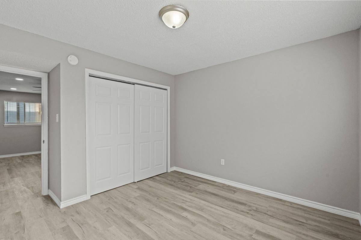Apartment for rent at 911 Ave K, Galveston, TX 77550