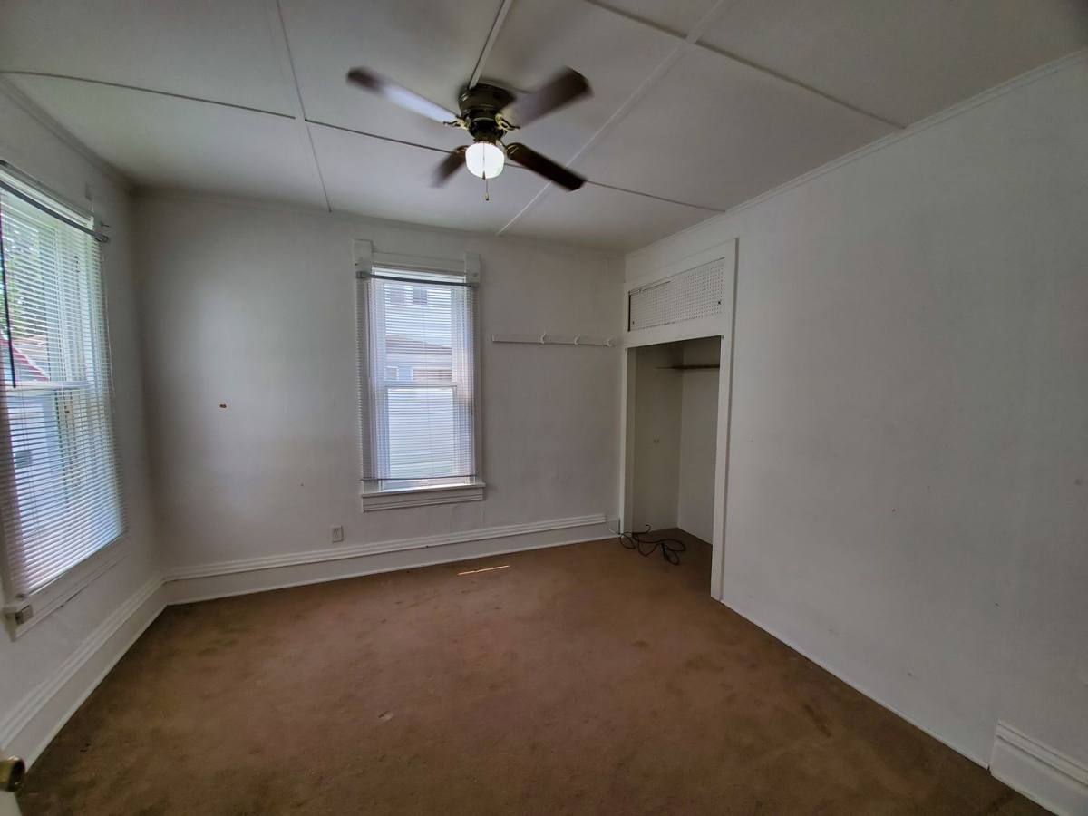 Apartment for rent at 2512 Walnut St, Cedar Falls, IA 50613