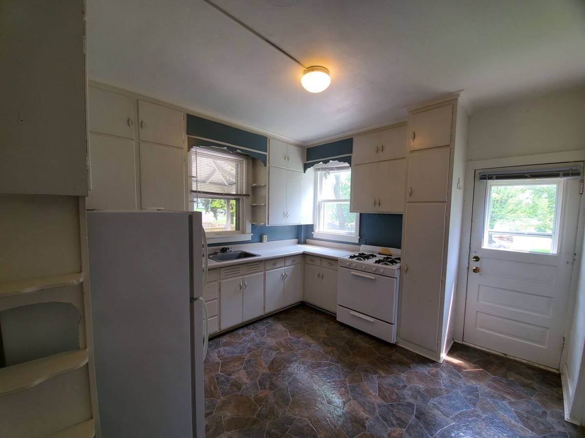 Apartment for rent at 2512 Walnut St, Cedar Falls, IA 50613