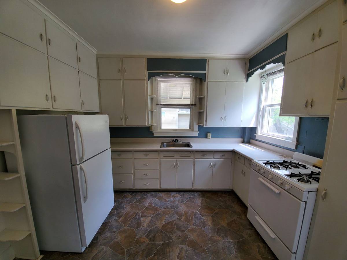 Apartment for rent at 2512 Walnut St, Cedar Falls, IA 50613