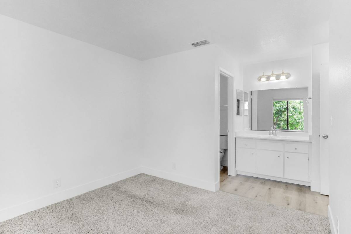 Apartment for rent at 5135 El Camino Ave, Carmichael, CA 95608