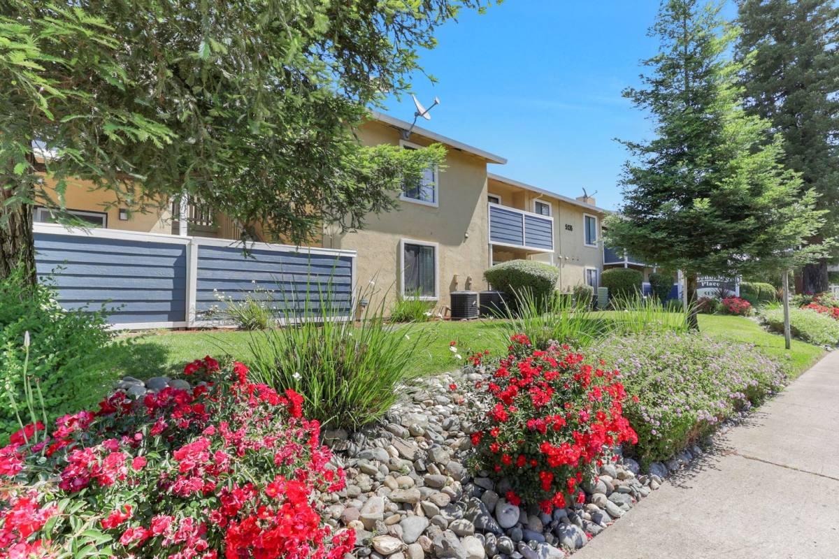 Apartment for rent at 5135 El Camino Ave, Carmichael, CA 95608