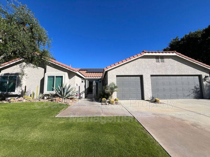 House for rent at 39866 Newcastle Dr, Palm Desert, CA 92211