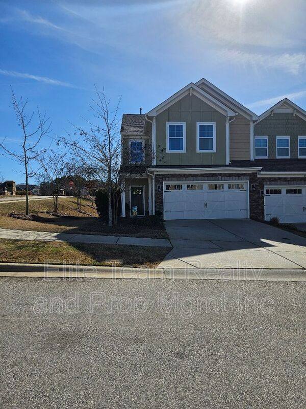 Townhouse for rent at 990 Pennington Dr, Lancaster, SC 29720