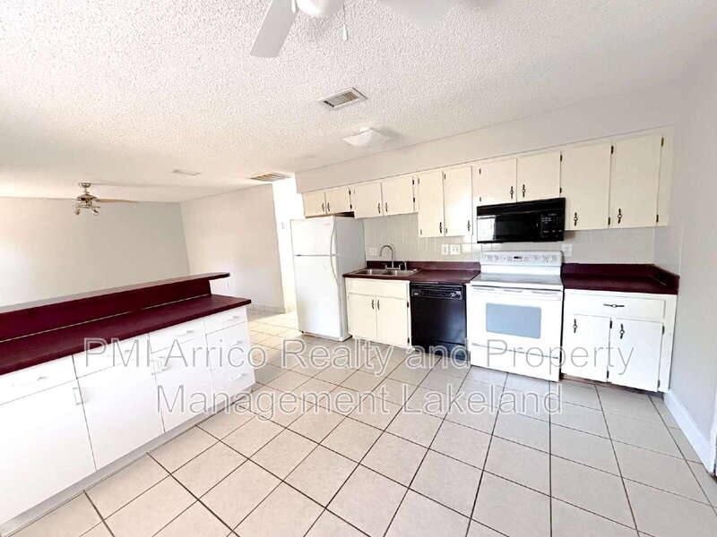 Apartment for rent at 670 Garden St, Bartow, FL 33830