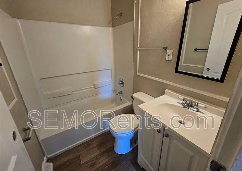 House for rent at 117 Glen Garry Rd, Saint Louis, MO 63137