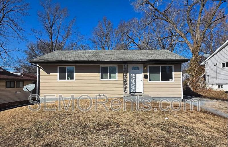 House for rent at 117 Glen Garry Rd, Saint Louis, MO 63137