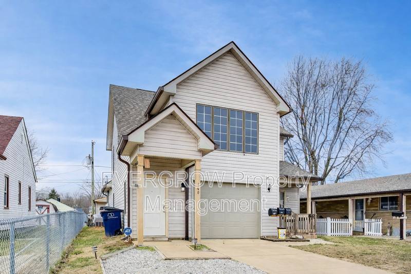 Apartment for rent at 142 N 7th Ave, Beech Grove, IN 46107