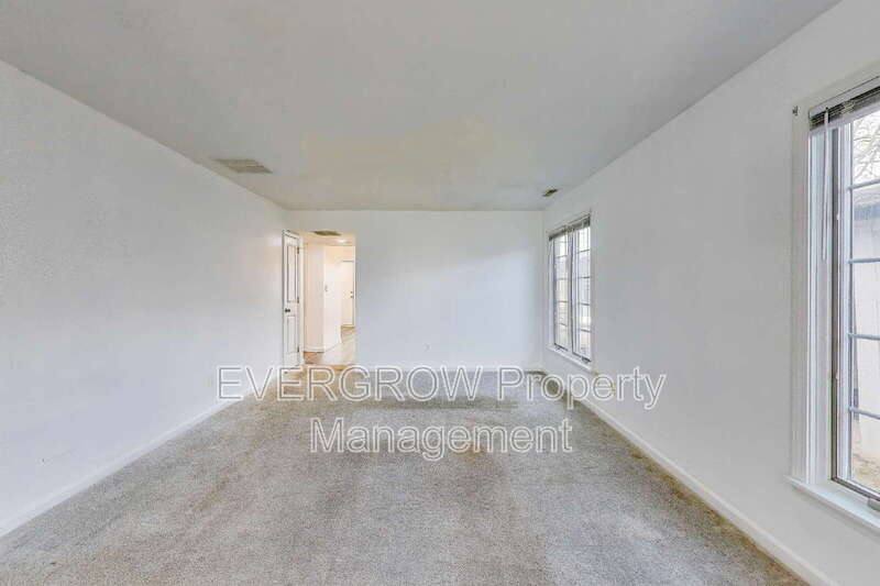 Apartment for rent at 142 N 7th Ave, Beech Grove, IN 46107
