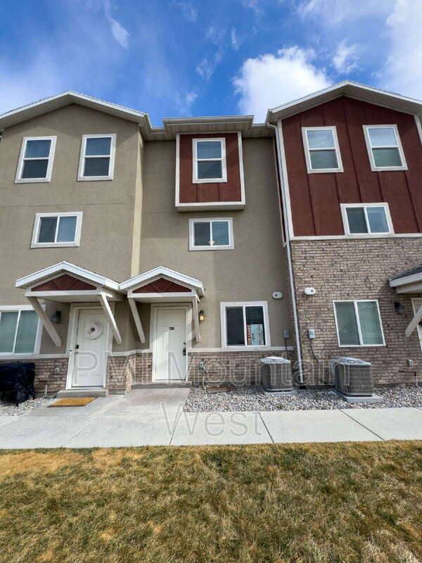 Townhouse for rent at 641 N 30 E, Vineyard, UT 84059