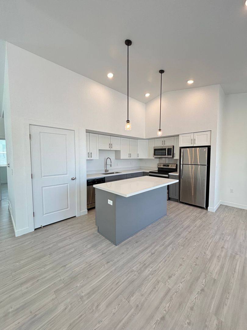 Townhouse for rent at 580 39th St, Ogden, UT 84403