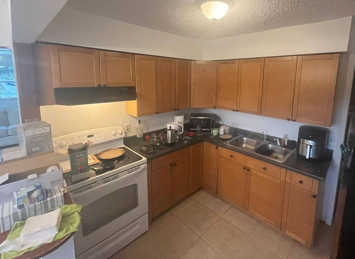 Apartment for rent at 6080 N Dixie Highway, Boca Raton, FL 33487