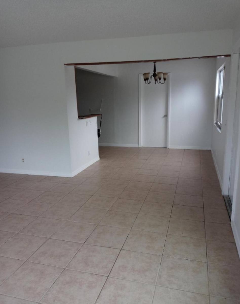 Apartment for rent at 6080 N Dixie Highway, Boca Raton, FL 33487