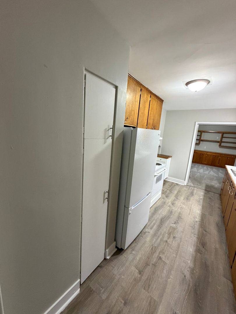 Apartment for rent at 1913 Stirling Ave, Lansing, MI 48910