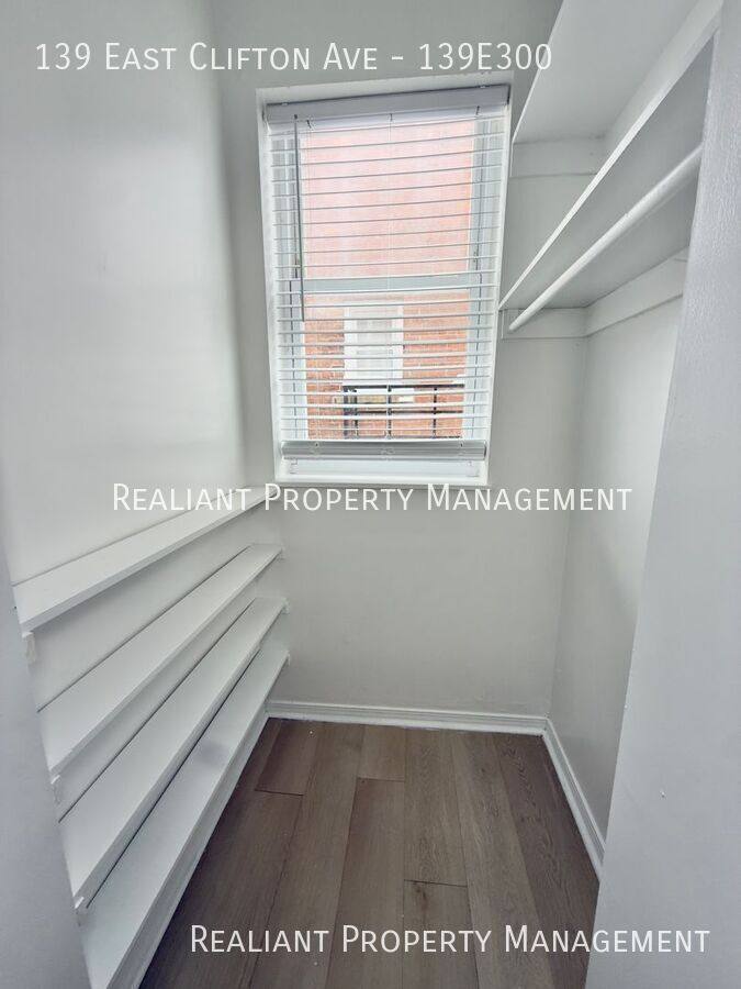 Apartment for rent at 139 E Clifton Ave #139E300, Cincinnati, OH 45202