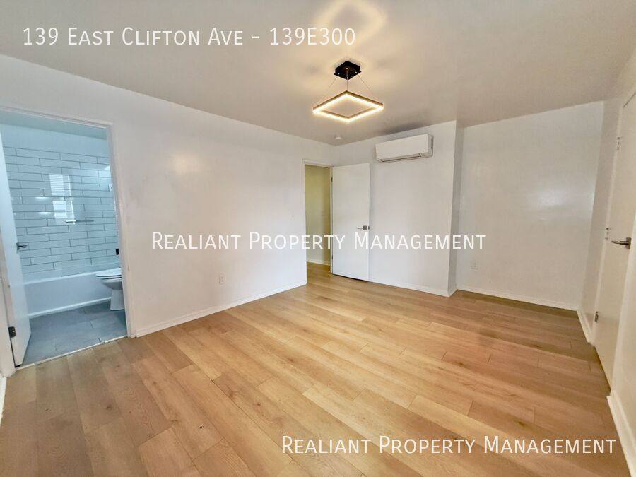 Apartment for rent at 139 E Clifton Ave #139E300, Cincinnati, OH 45202
