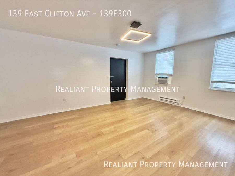 Apartment for rent at 139 E Clifton Ave #139E300, Cincinnati, OH 45202